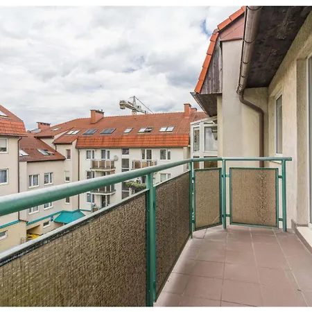 Jupiter - 15 Min To Old Town Habitación en casa particular Gdansk